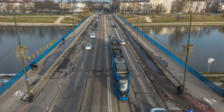 Tramwaje na Moście Grunwaldzkim w Krakowie opóźnione