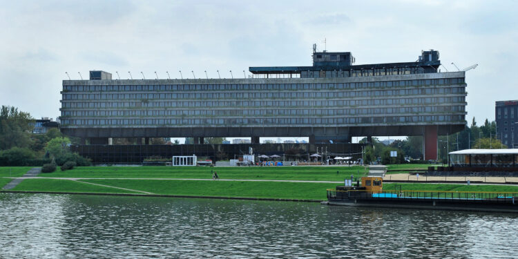 Kraków z nowym zabytkiem