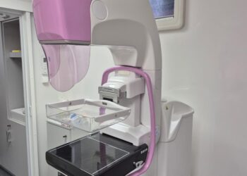 Rak piersi nie czeka. Darmowa mammografia w mammobusie w Krakowie