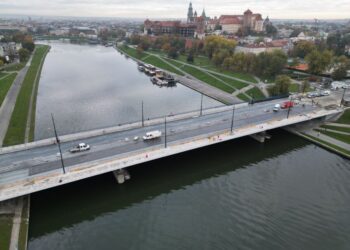 Tramwaje wracają na most Grunwaldzki! Kraków odzyskuje kluczową przeprawę jeszcze w październiku