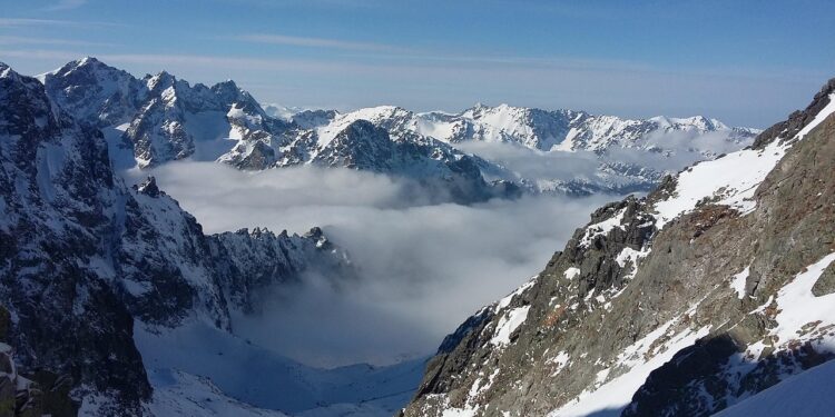 Tragiczny finał wyprawy w Tatry Wysokie – 41-latek z Węgier porwany przez potok, nie udało się go uratować