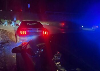 Akcja policji przeciw nielegalnym wyścigom w Krakowie! Ponad 200 aut skontrolowanych, a jeden kierowca pod wpływem narkotyków