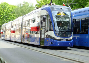 Niecodzienne świętowanie w Krakowie! Patriotyczny Tramwaj ponownie na ulicach miasta