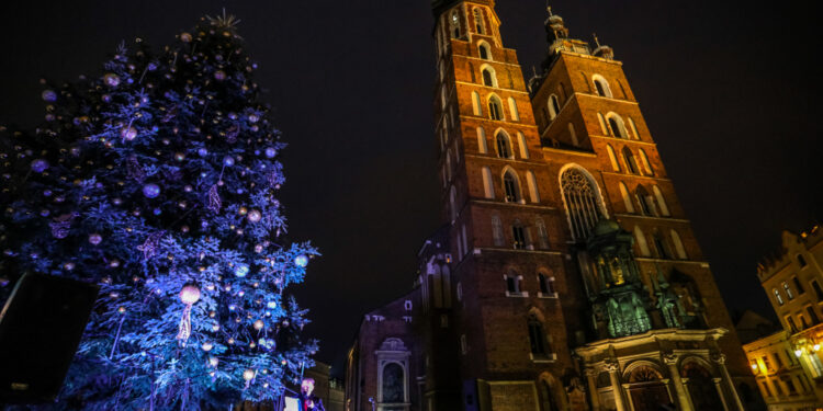 Magia świąt w Krakowie. Wiadomo kiedy wielkie rozświetlenie choinki