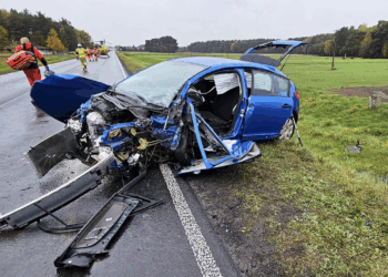 Poważny wypadek w Kalwarii Zebrzydowskiej! Zderzenie dwóch aut sparaliżowało ruch na DK52