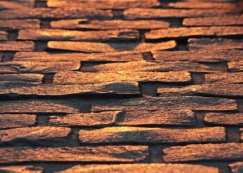 IMGW ostrzega przed oblodzeniem dróg i chodników