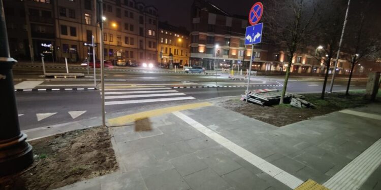 Na ten ruch mieszkańcy czekali latami. Nowe przejście przy ruchliwej ulicy