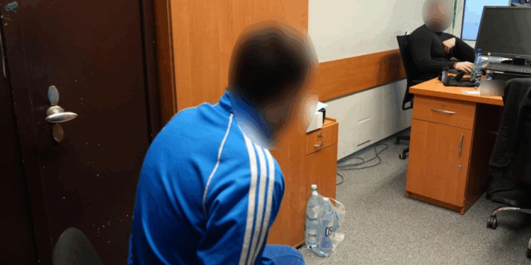 Ukrywał się miesiącami, ale w końcu wpadł. 29-latek zatrzymany po pościgu za listami gończymi