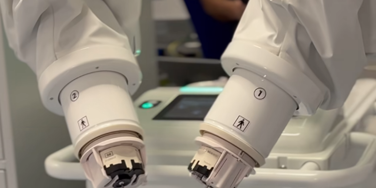 Krakowski szpital wprowadza przełomową technologię. Nowe roboty już wspierają pacjentów