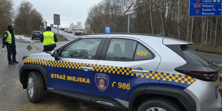 Kraków wprowadza Strefę Czystego Transportu. Straż Miejska rozpoczęła kontrole pojazdów