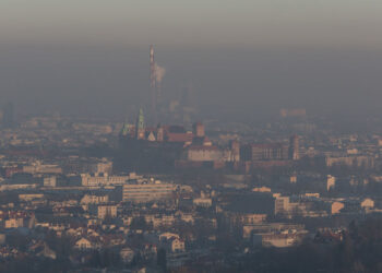 Alarm smogowy w Krakowie. Obowiązuje drugi stopień zagrożenia zanieczyszczeniem powietrza