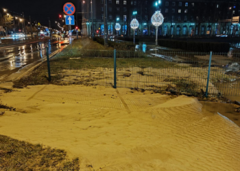 Naprawiona awaria, sparaliżowany ruch. Tramwaje wciąż omijają Plac Centralny