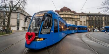 Walentynkowy tramwaj wyjedzie na ulice Krakowa. Wyjątkowy przejazd z Podgórza aż po Wzgórza Krzesławickie