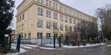 Krowodrza zyska nową zieloną przestrzeń. Rusza projektowanie ogrodu deszczowego przy ul. Urzędniczej