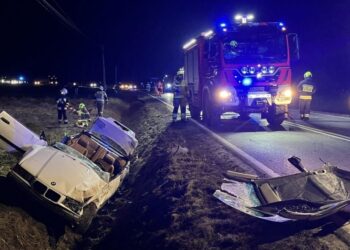 Dramatyczny wypadek w regionie. Pięć młodych osób rannych, interweniował śmigłowiec LPR