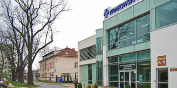 Nastolatkowie z tropikalną chorobą trafili do szpitala Jana Pawła II